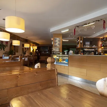 Antelao Otel 3*