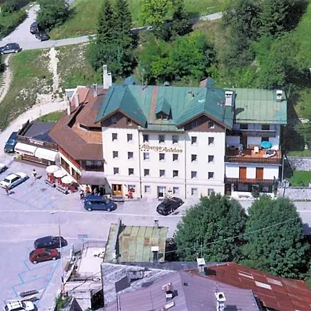Hotell Antelao 3*